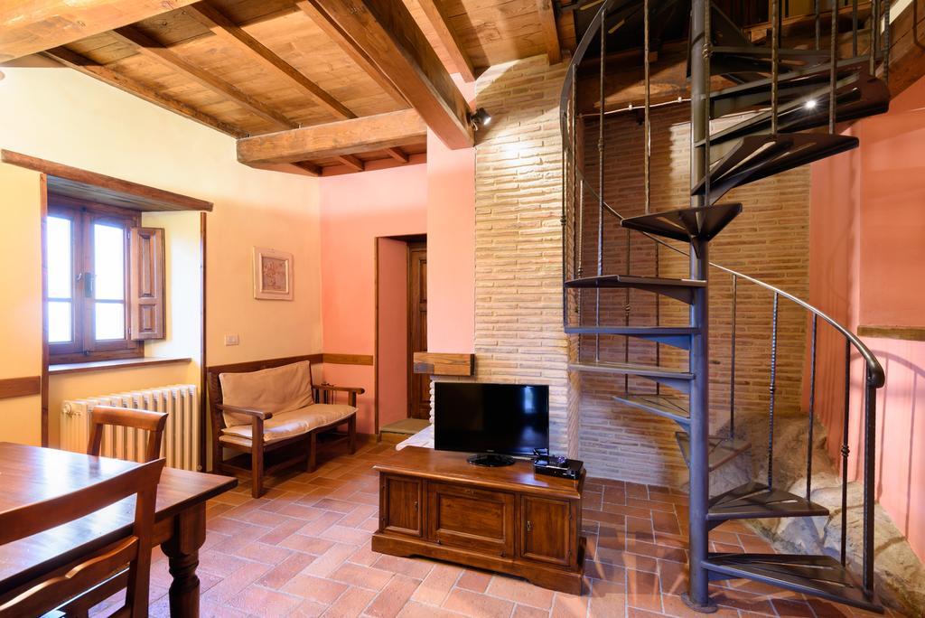 Il Borgo Dei Corsi - Charming Holiday Apartments Ortignano Raggiolo Exteriör bild