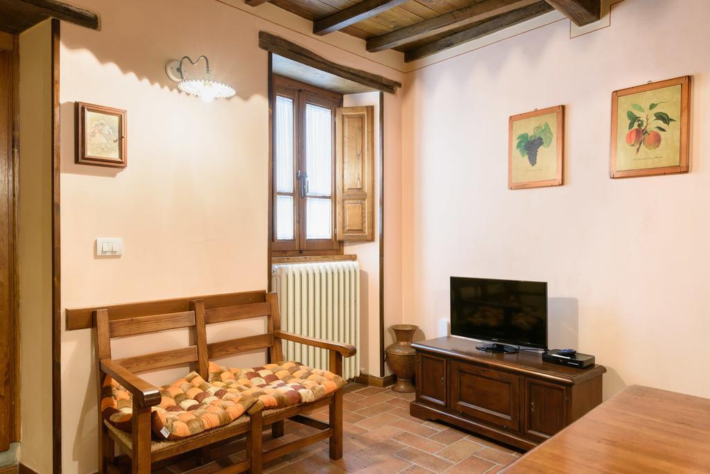 Il Borgo Dei Corsi - Charming Holiday Apartments Ortignano Raggiolo Exteriör bild