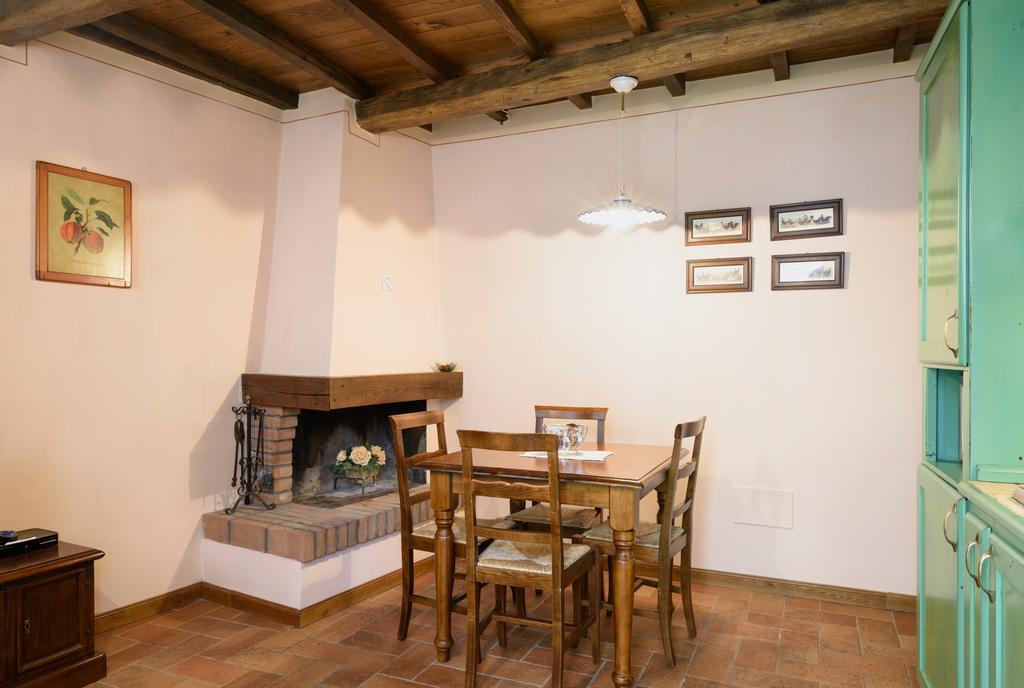 Il Borgo Dei Corsi - Charming Holiday Apartments Ortignano Raggiolo Exteriör bild